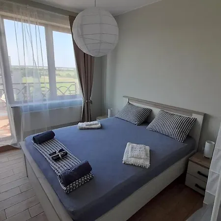 Panoramic 18th View In Lighthouse Apartment